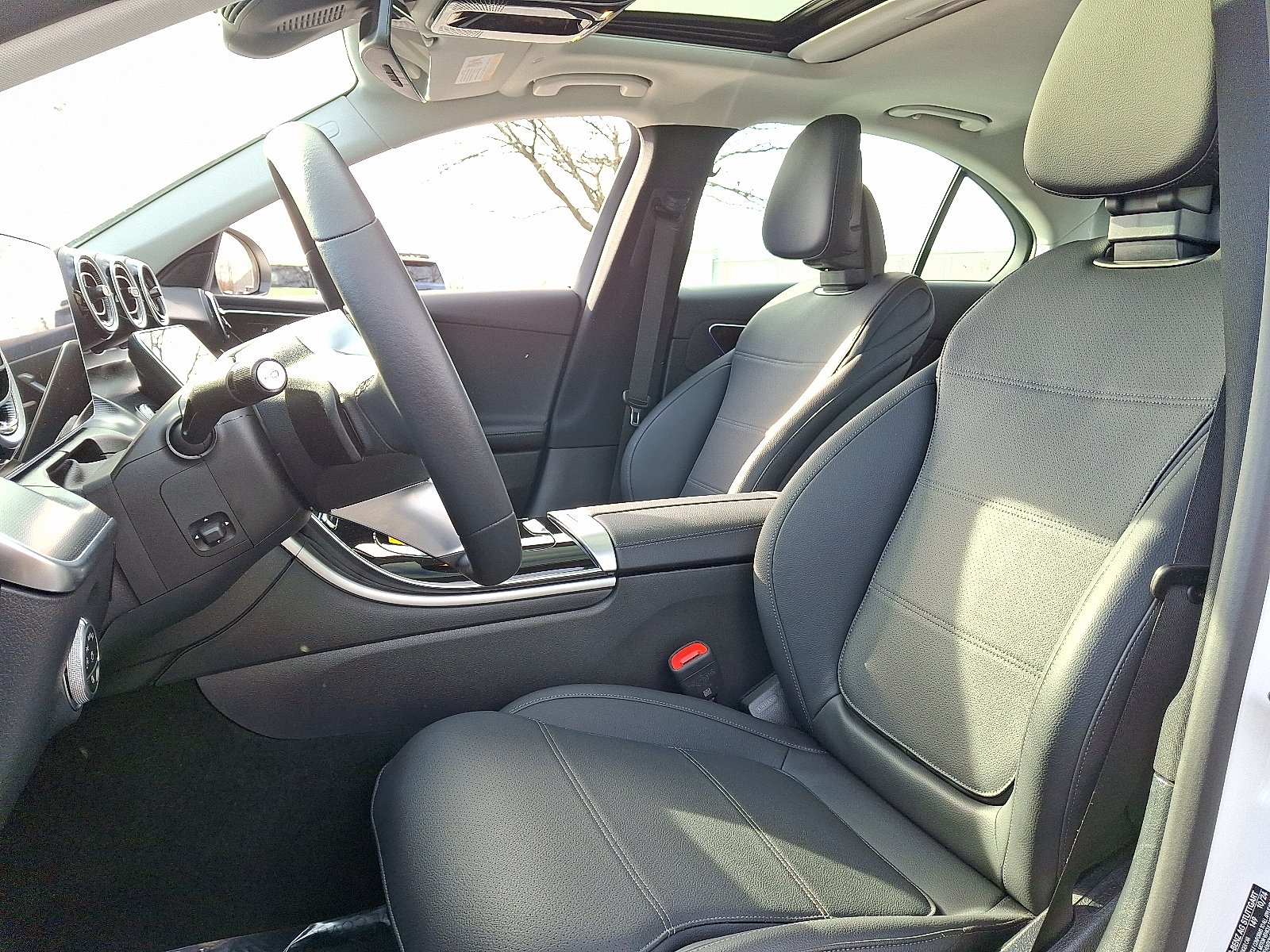 2025 Mercedes-Benz C-Class Sedan C 300 - Photo 13