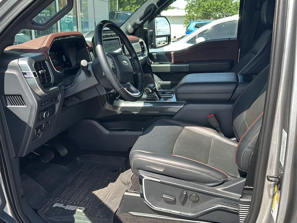 Used 2023 Iconic Silver Ford LARIAT image 7