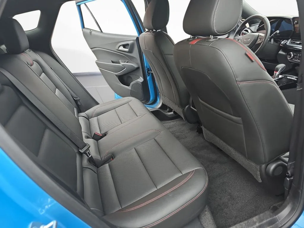 Used 2025 Blue Chevrolet 2RS image 11
