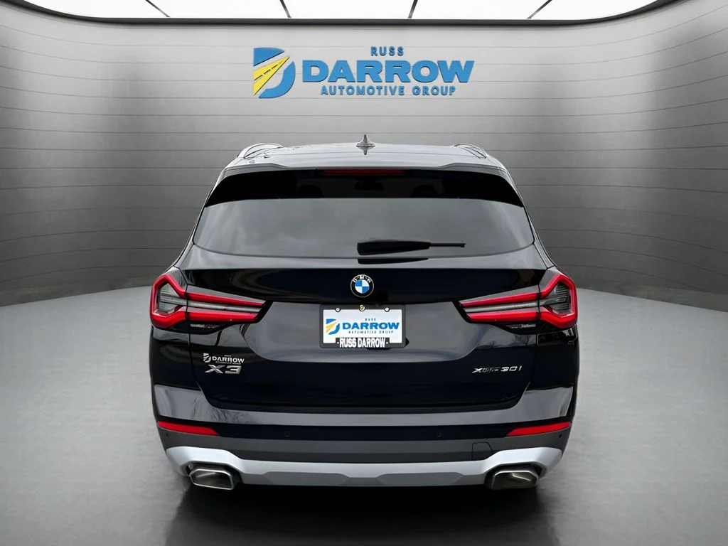 Used 2023 Black BMW xDrive30i image 4