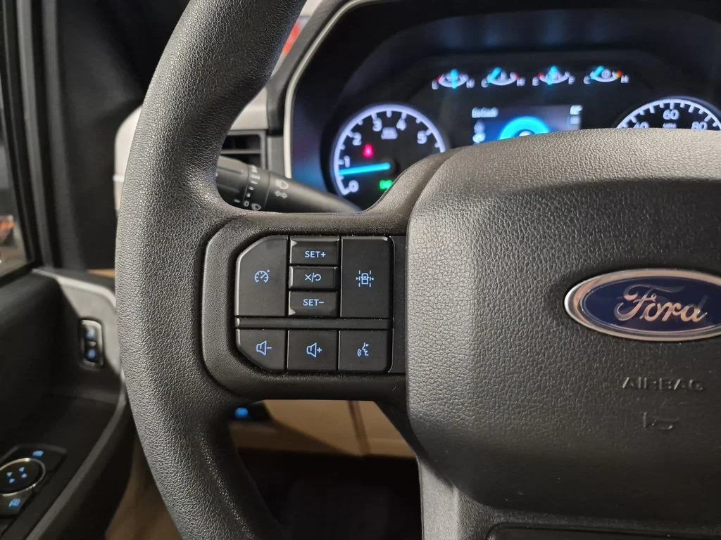 Certified Used 2023 Oxford White Ford XLT image 25