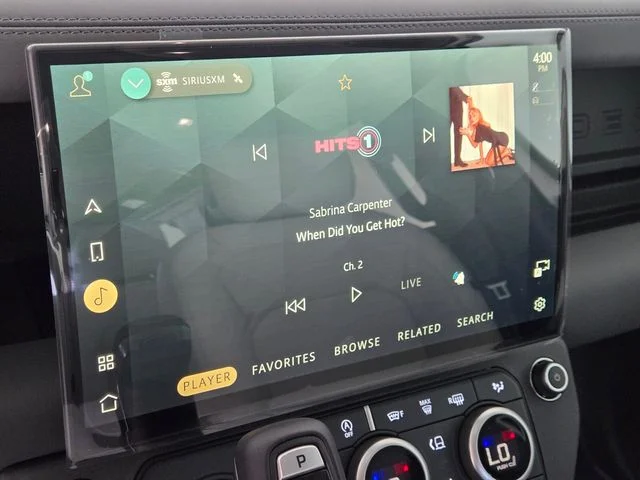 New 2026 Fuji White Land Rover X-Dynamic SE image 23