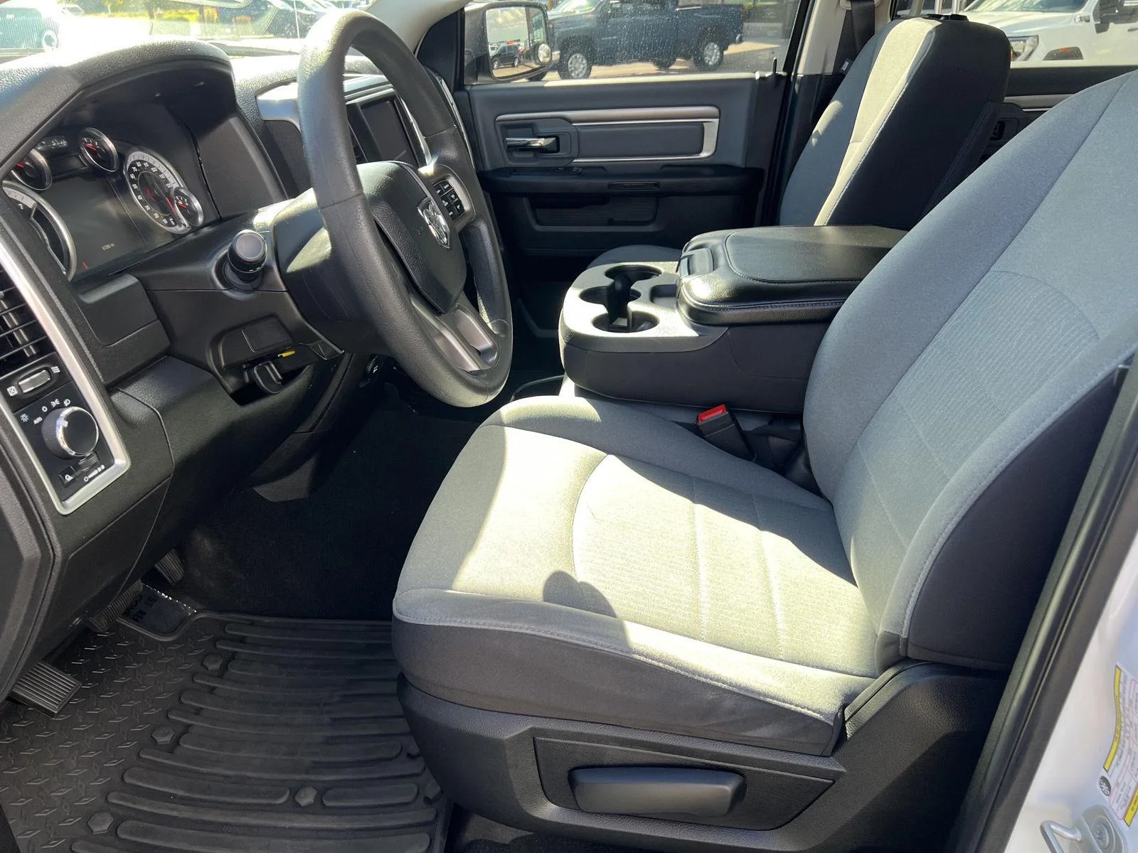 2023 RAM Ram 1500 Classic SLT - Photo 16