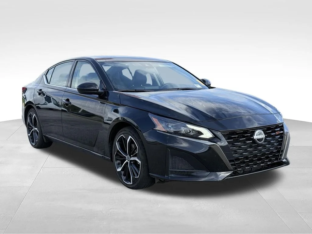 Used 2024 Black Nissan 2.5 SR image 28