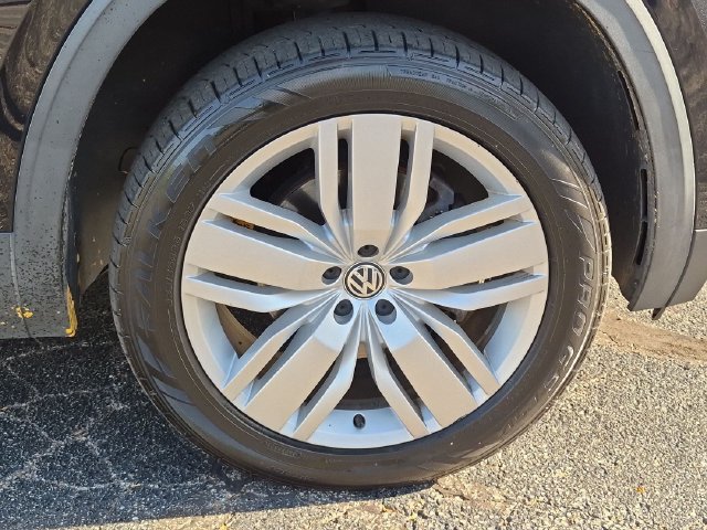 Used 2019  Volkswagen 3.6L V6 SE image 9