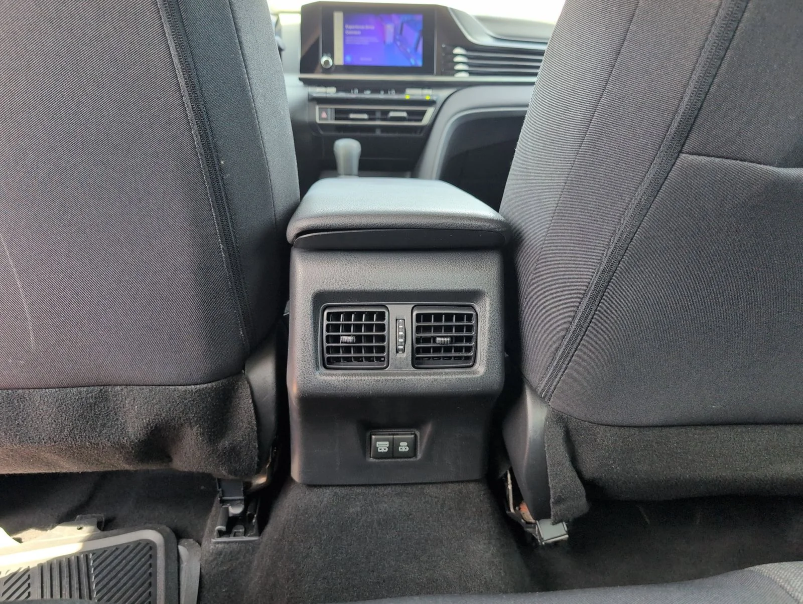 Used 2025  Toyota LE image 33