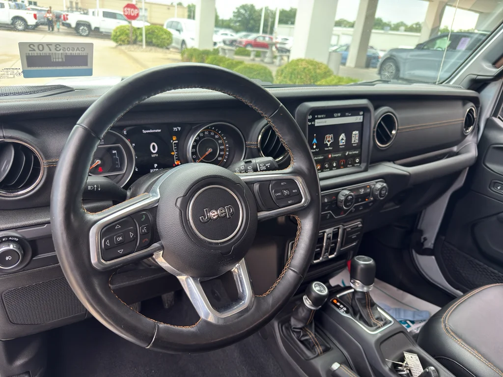 Used 2023 Silver Zynith Jeep High Altitude image 2