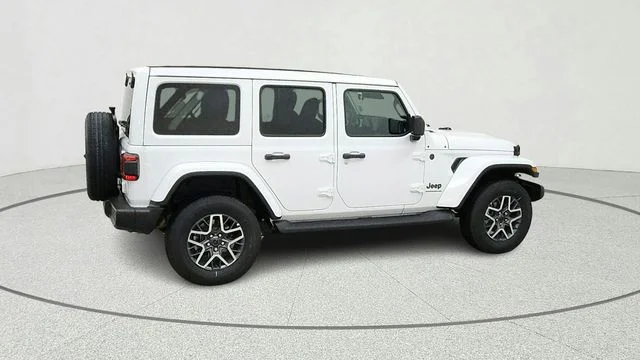 New 2026 Bright White Clear-Coat Exterior Paint Jeep Sahara image 10