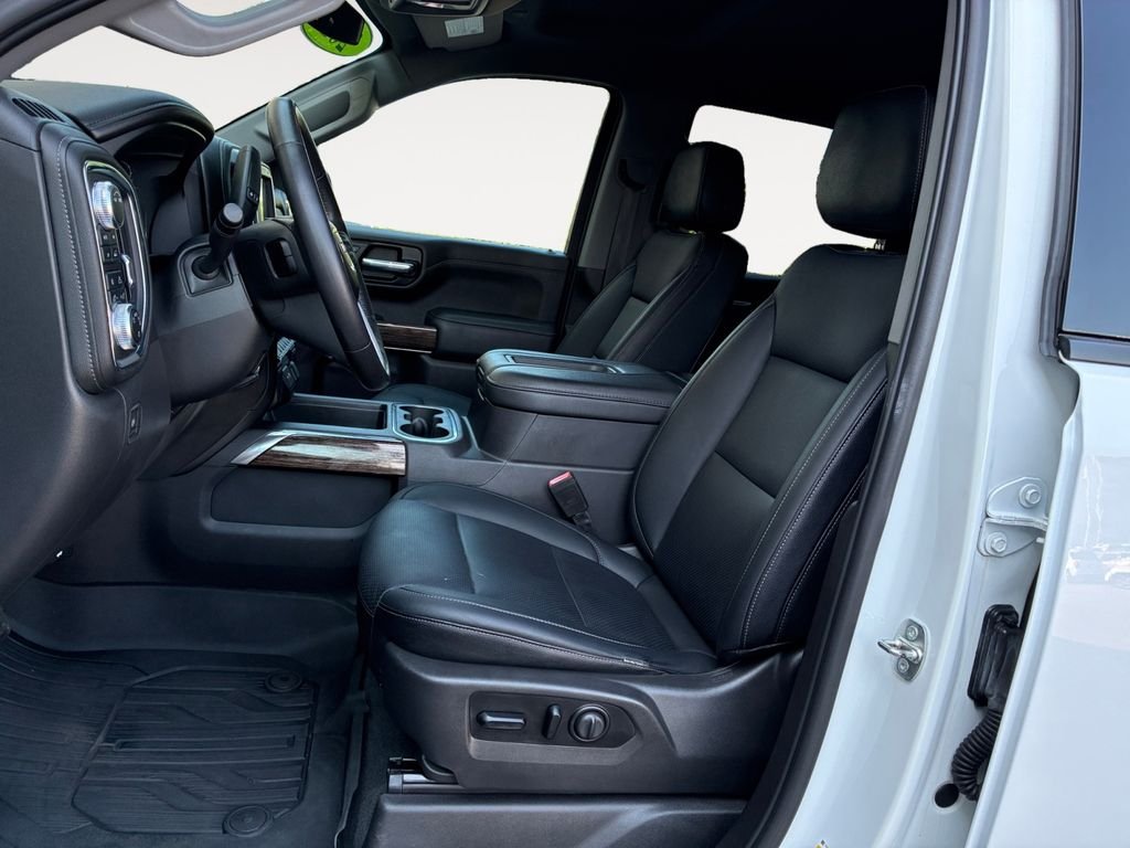 Used 2021 White GMC Elevation image 9