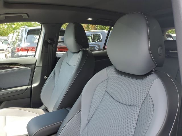 New 2026 White Volkswagen 2.0T SE R-Line Black image 16
