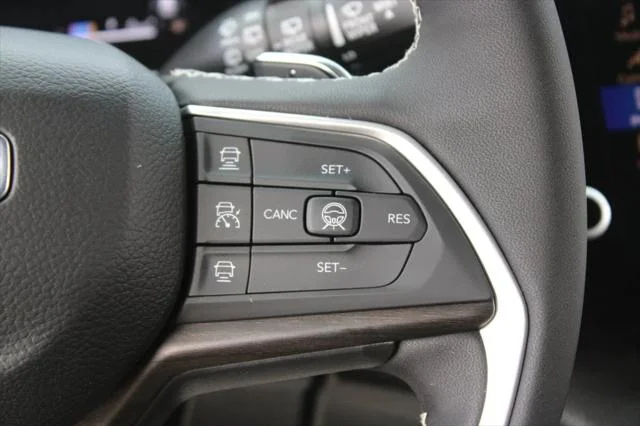 New 2026 Baltic Gray Metallic Clear-Coat Exterior Paint Jeep Laredo image 26
