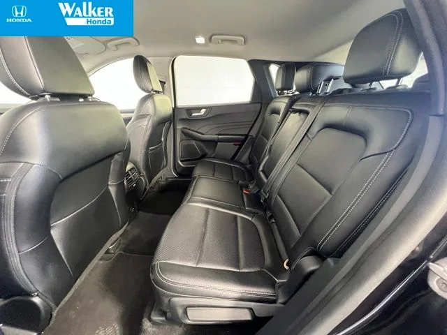 Used 2022 Black Ford SEL image 15