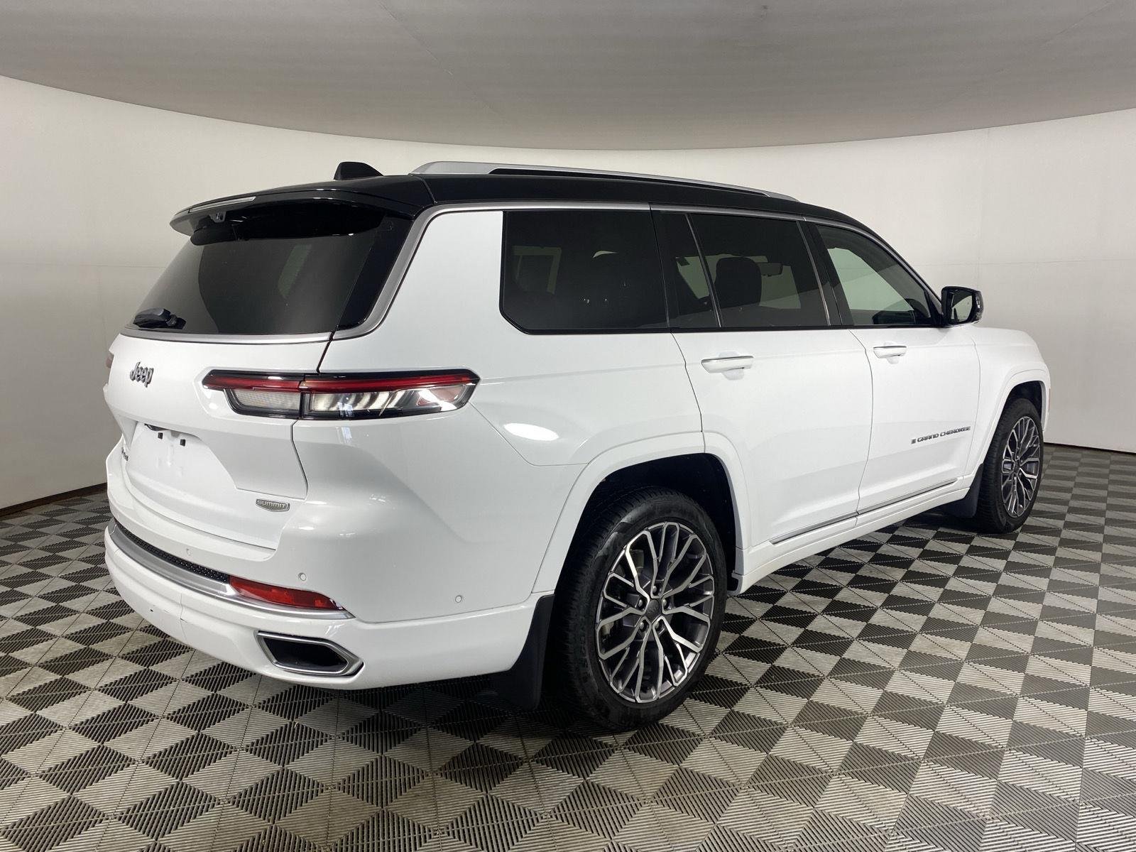 Used 2022 Bright White Clearcoat Jeep Summit Reserve image 7