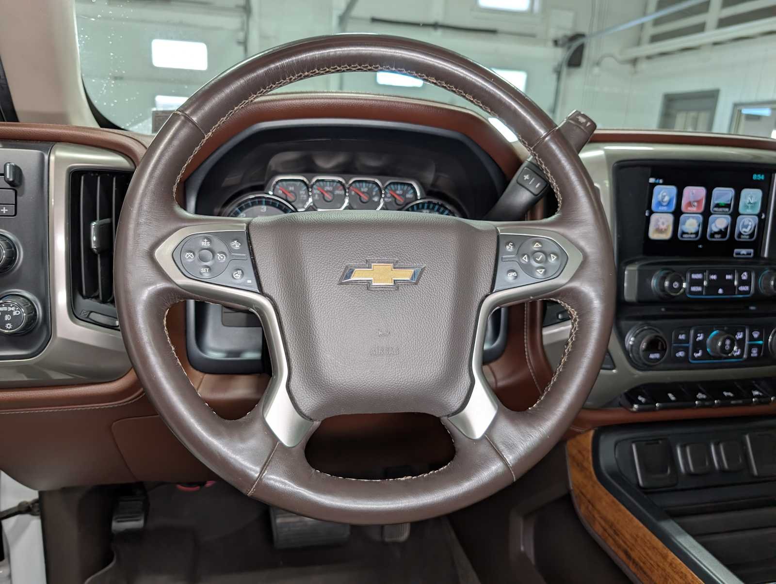 Used 2017 Iridescent Pearl Tricoat Chevrolet High Country image 37