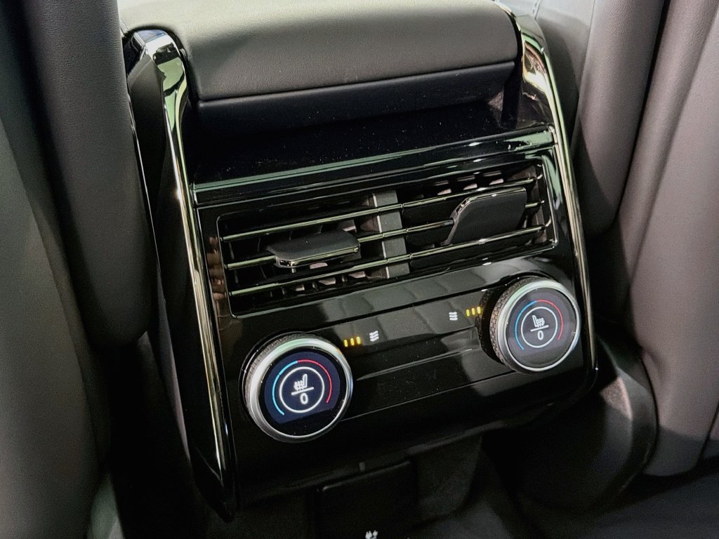 New 2027 Carpathian Grey Land Rover  image 27