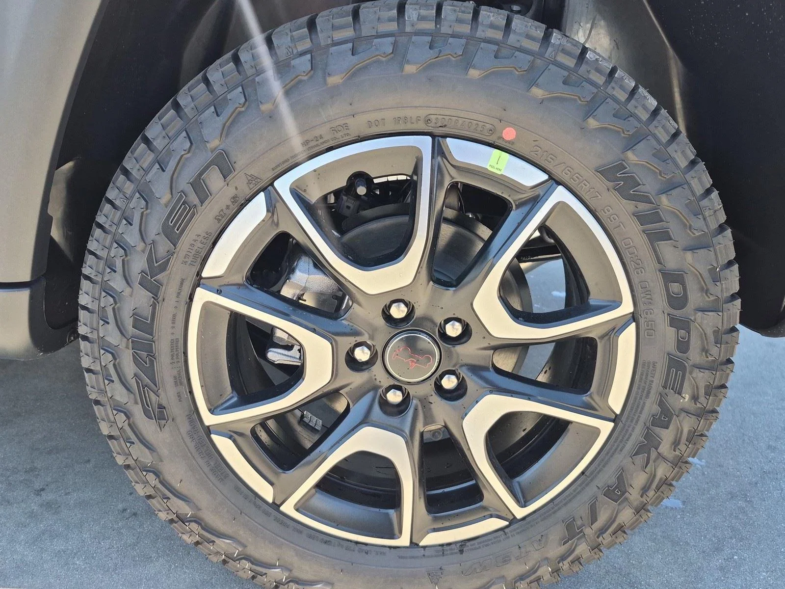 New 2026 Bright White Clear-Coat Exterior Paint Jeep Trailhawk image 14