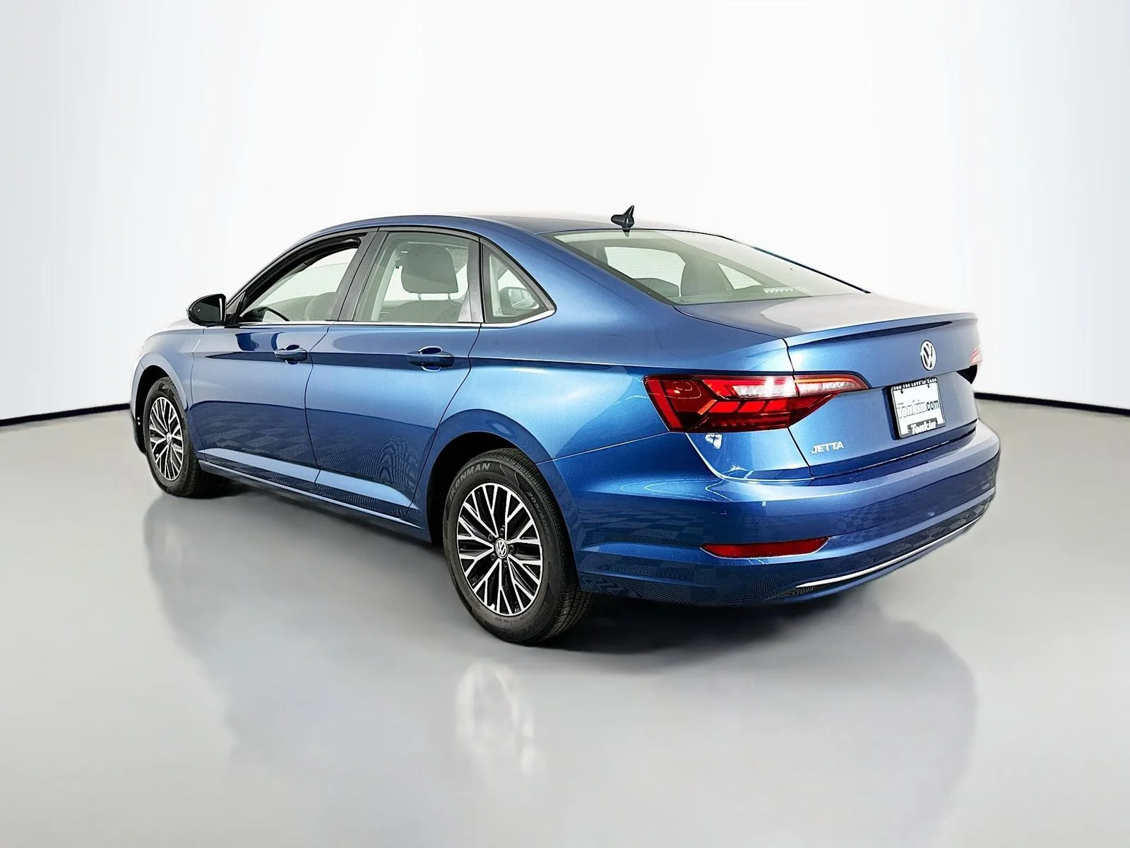 Used 2021 Blue Volkswagen 1.4T SE image 6