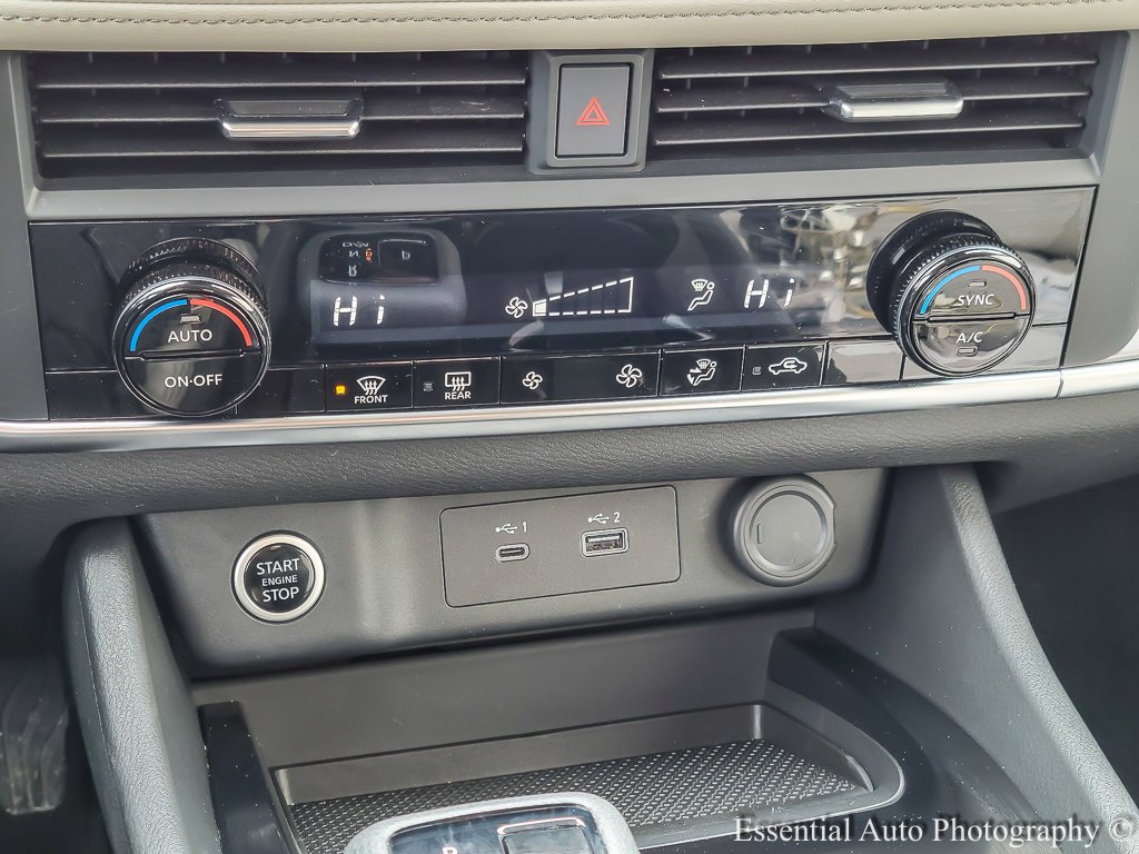 Used 2023 Pearl White Tricoat Nissan SV image 14