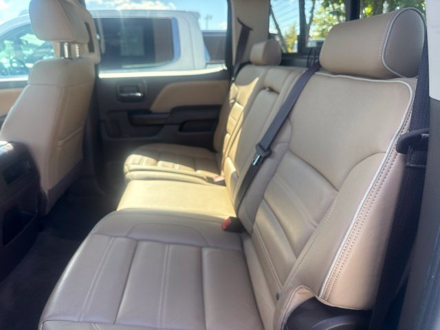 Used 2018 White GMC Denali image 23