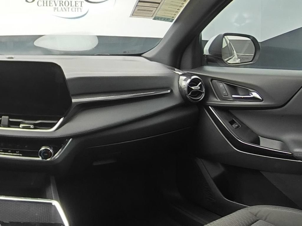 2025 Chevrolet Equinox LT - Photo 15