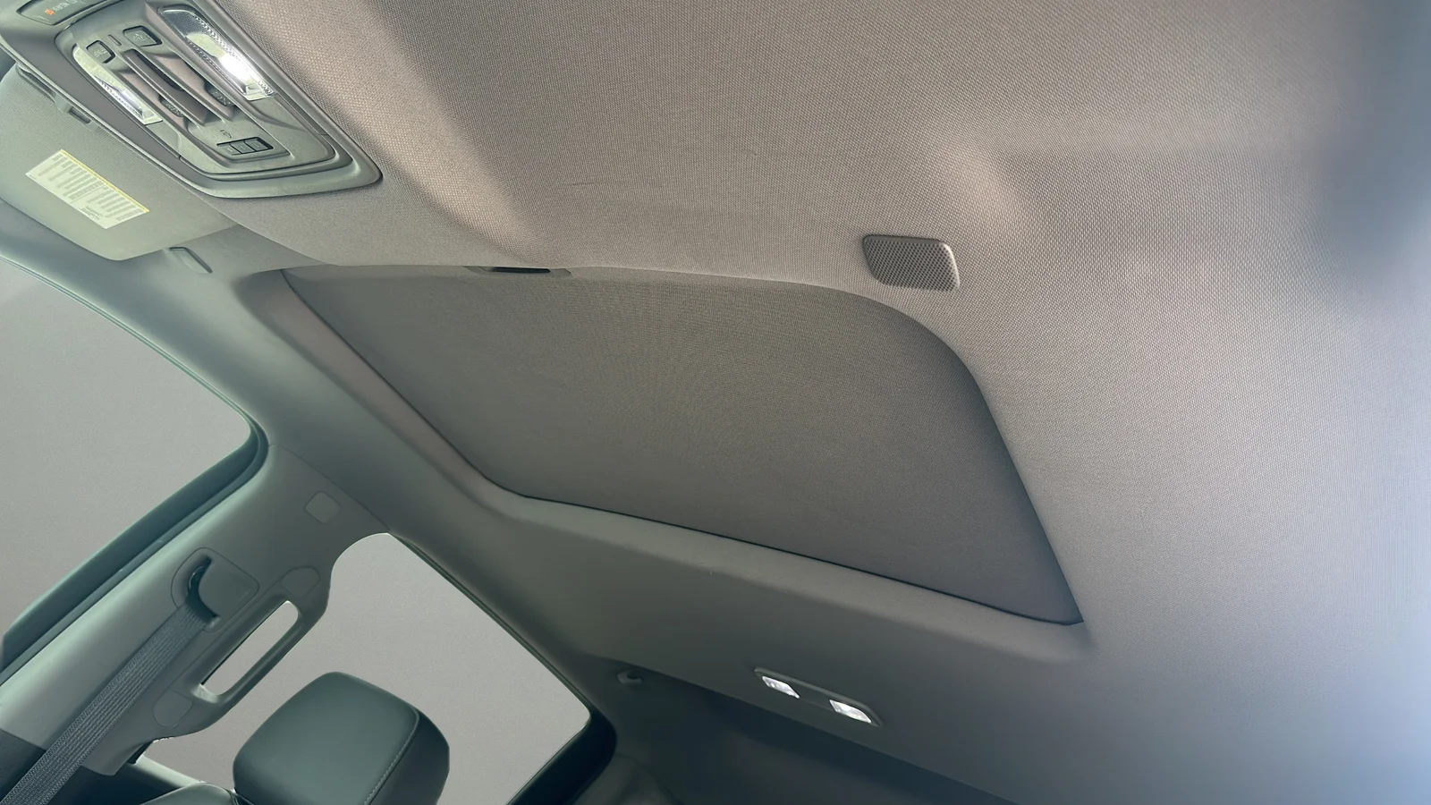 Used 2019 White GMC SLT image 22