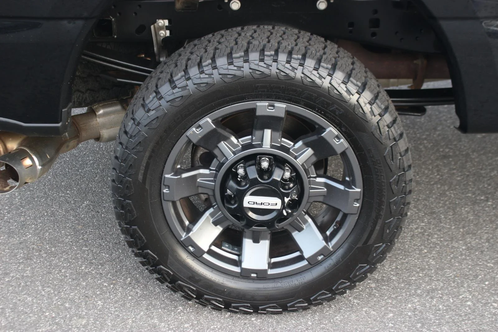 Used 2023 Black Ford XL image 35