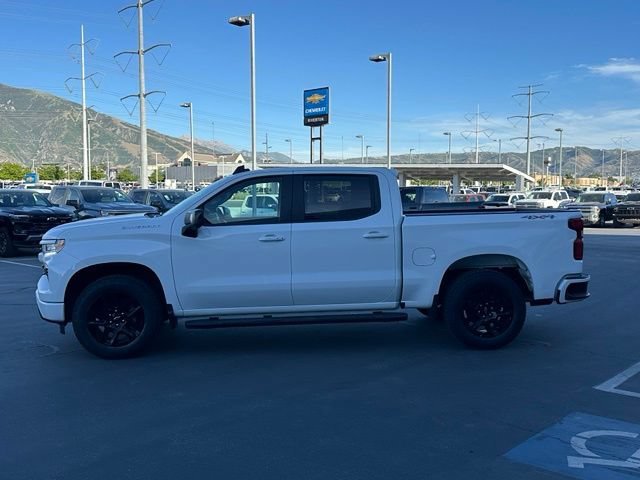 Used 2024 Summit White Chevrolet RST image 2