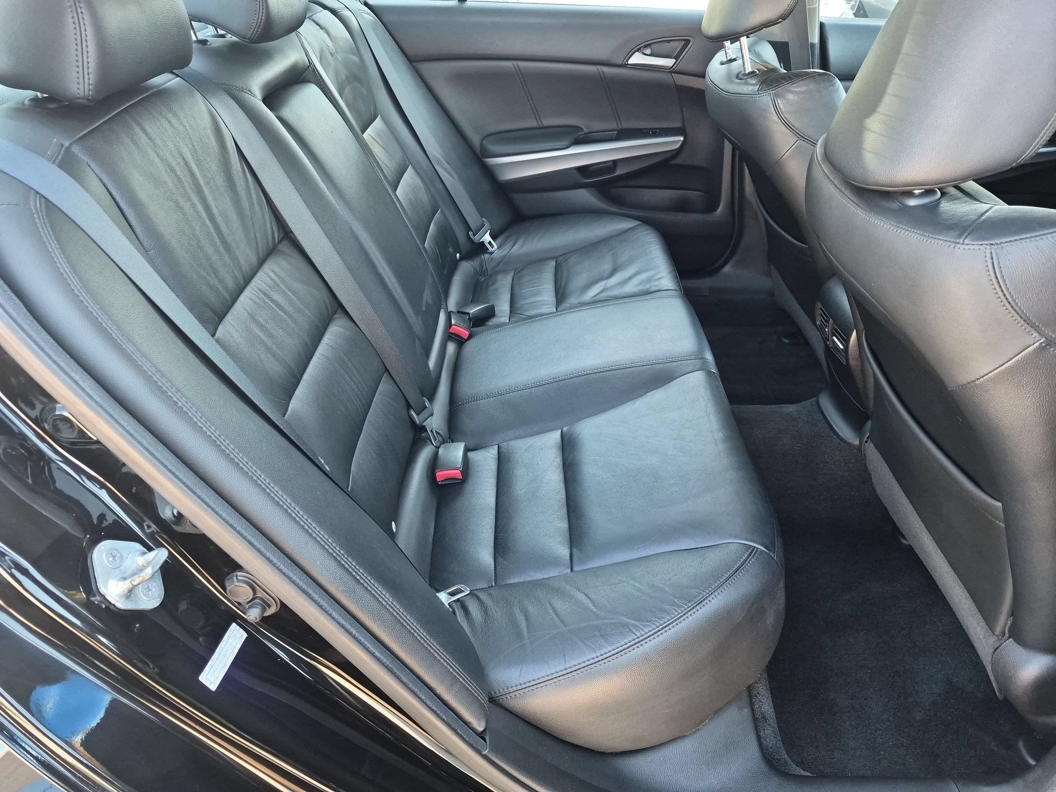 Used 2010 Crystal Black Pearl Honda EX-L Sedan image 26
