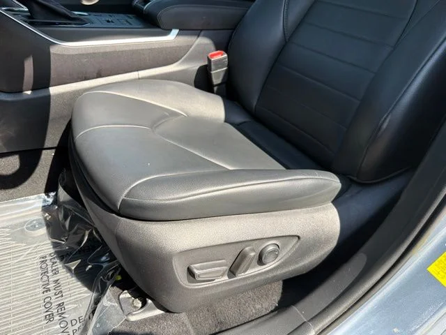 Used 2021  Toyota XLE image 22