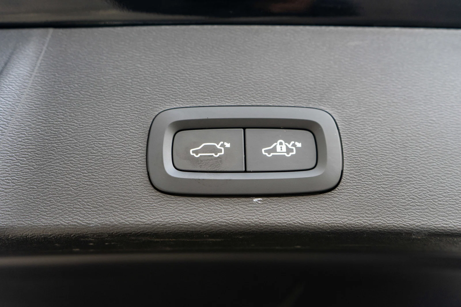 Used 2025 Black Volvo B5 Plus Bright Theme image 10
