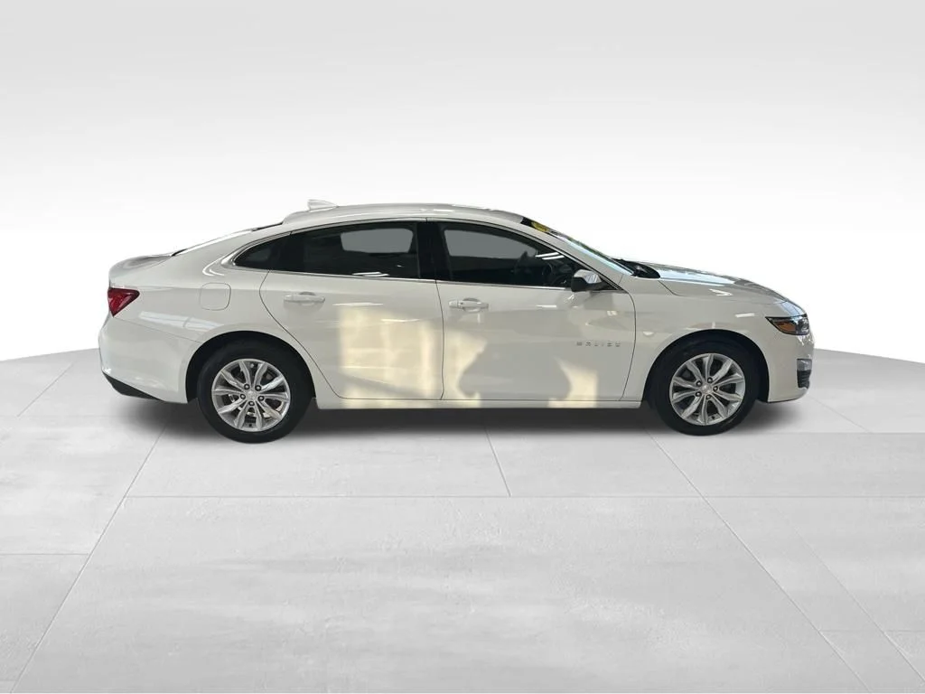 Used 2024 White Chevrolet LT image 7