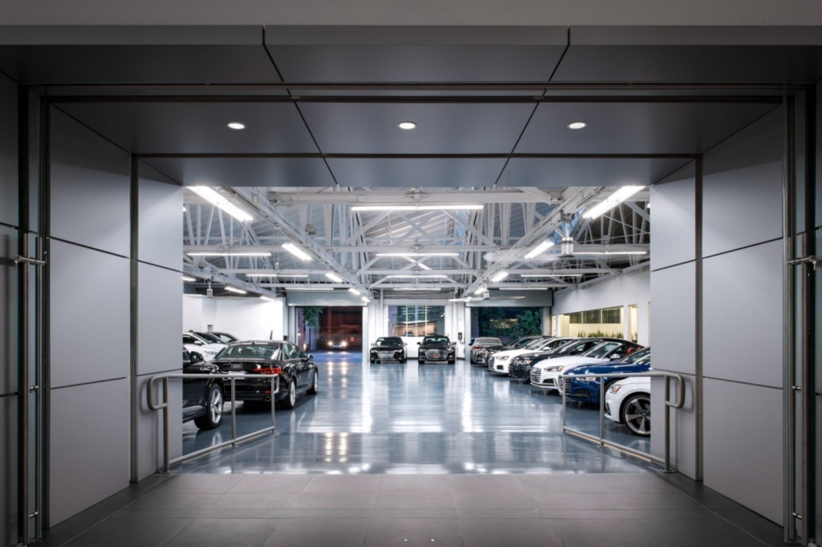 Used 2022 Navarra Blue Metallic Audi Chronos quattro image 30
