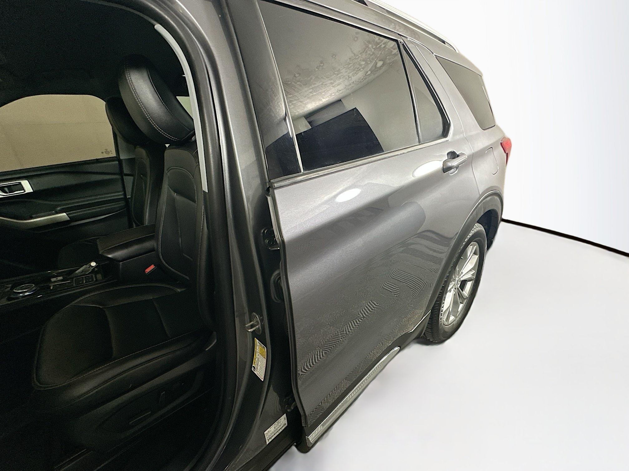 Used 2022 Gray Metallic Ford Limited image 12
