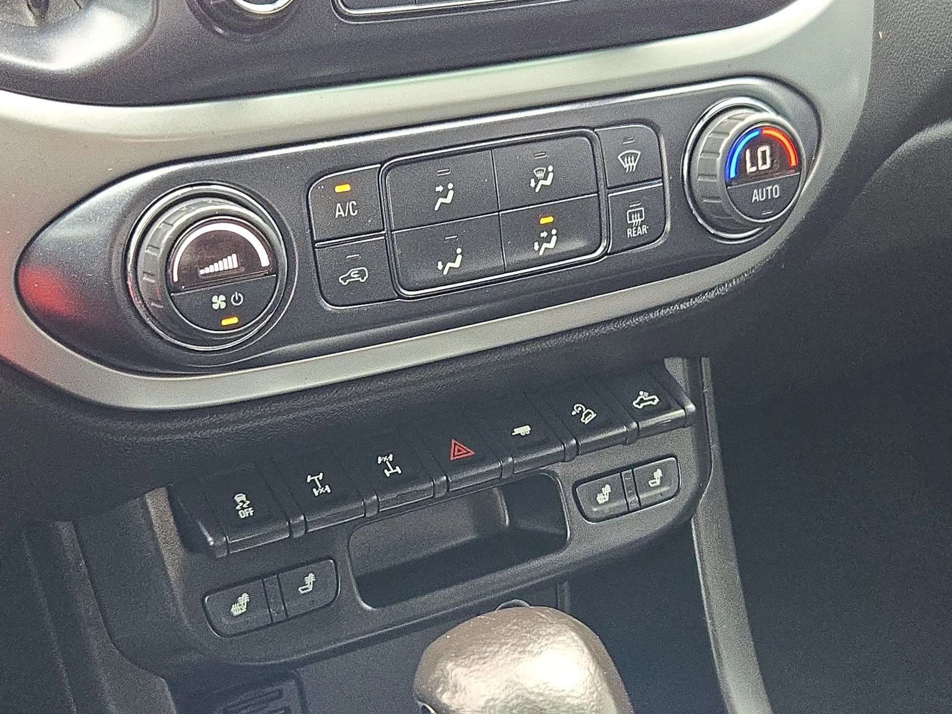 2022 Chevrolet Colorado ZR2 - Photo 23
