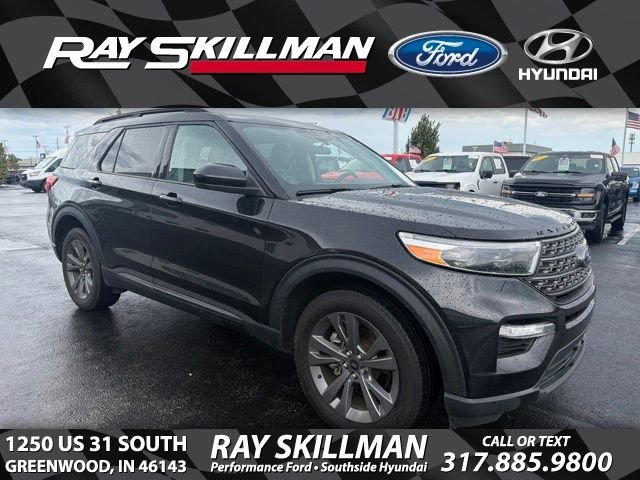 Used 2023 Agate Black Metallic Ford XLT image 1