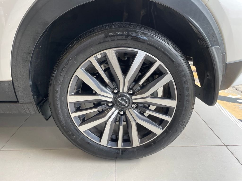 Used 2024 White Nissan SR image 17