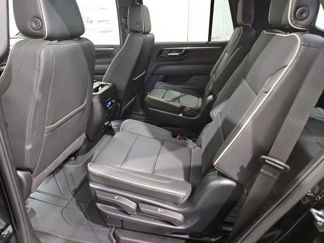 2025 Chevrolet Tahoe Premier - Photo 11