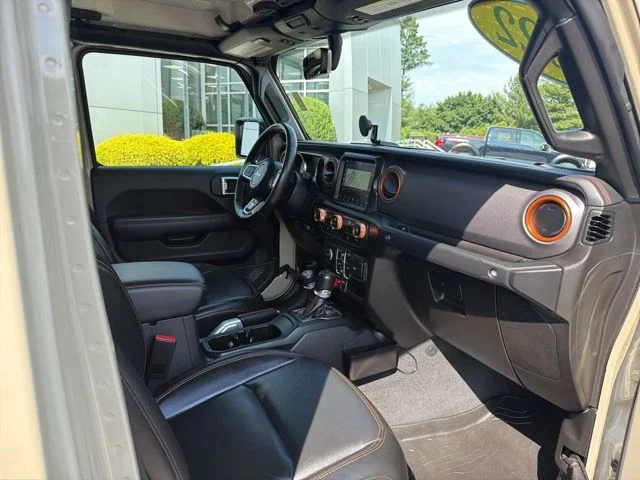 Used 2022 Limited Edition Gobi Clearcoat Jeep Mojave image 12
