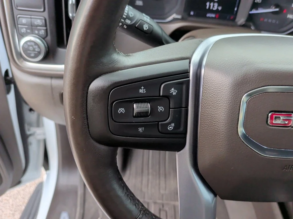 Used 2019 White GMC SLT image 18