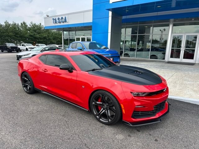 Used 2022 Red Chevrolet SS image 1