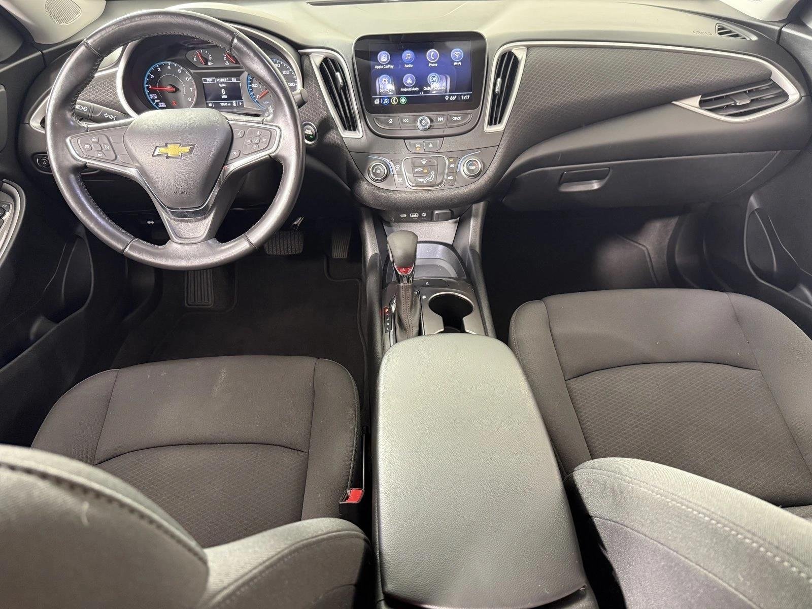 Used 2021 Summit White Chevrolet RS image 21