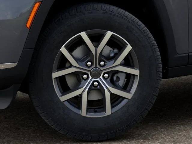 New 2027 Sting-Gray Clearcoat Jeep Laredo X image 4