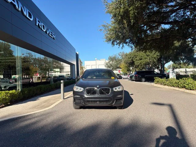 Used 2021 Black Sapphire Metallic BMW xDrive30i image 2