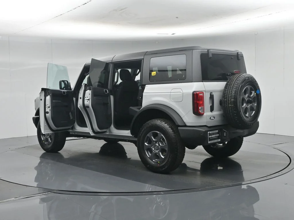 New 2026 White Ford Big Bend image 32