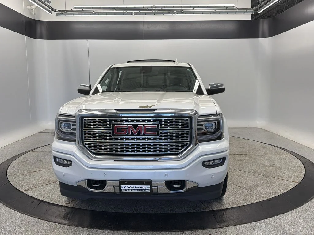 Used 2017 White GMC Denali image 10