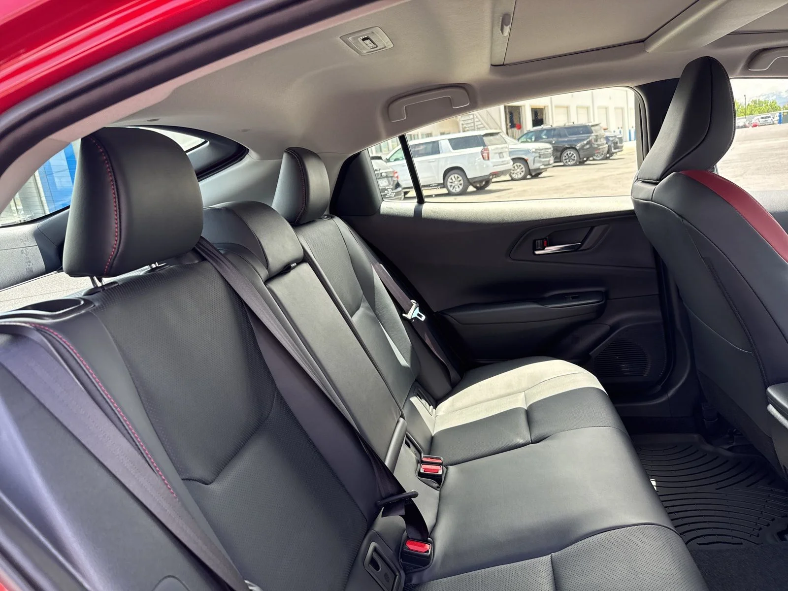 2025 Toyota Prius XSE Premium - Photo 36