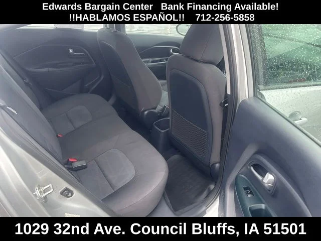 Used 2015 Silver Kia LX image 9