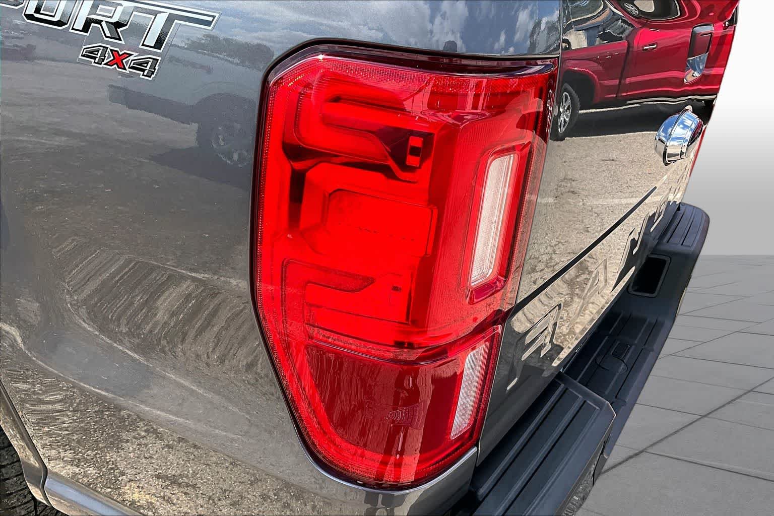 Used 2021 Carbonized Gray Metallic Ford LARIAT image 28