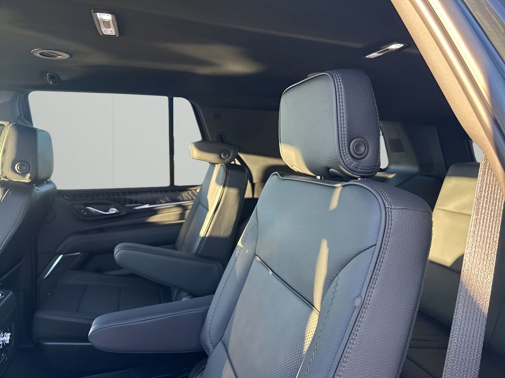 2024 GMC Yukon Denali - Photo 21