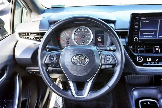 Used 2022 Silver Toyota SE image 18